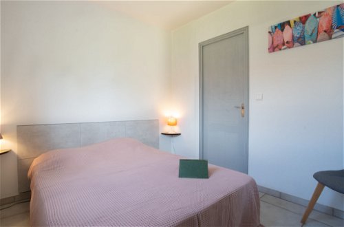 Foto 13 - Casa de 6 habitaciones en Roquebrune-sur-Argens con piscina privada y vistas al mar