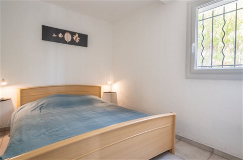 Foto 17 - Casa de 6 quartos em Roquebrune-sur-Argens com piscina privada e vistas do mar