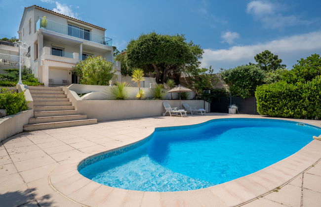 Casa de 7 quartos em Roquebrune-sur-Argens com piscina privada e jardim - Foto 1