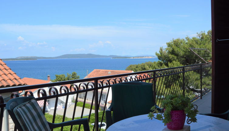 Foto 1 - Apartamento de 3 quartos em Sibenik com terraço e vistas do mar