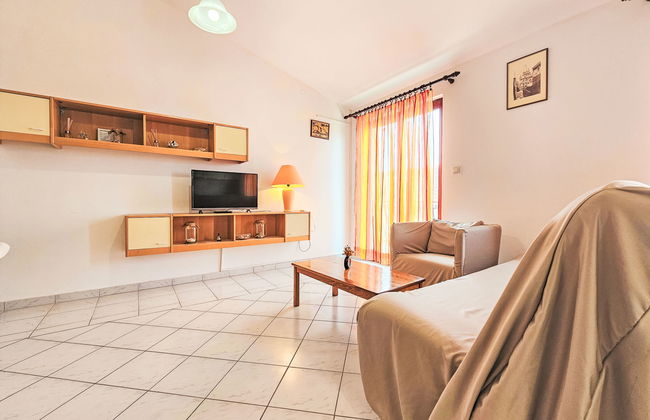Apartment mit 4 Schlafzimmern in Sibenik mit garten und terrasse - Foto 4