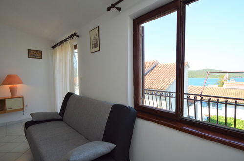 Foto 5 - Apartamento de 3 quartos em Sibenik com terraço e vistas do mar