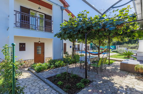 Foto 24 - Haus mit 3 Schlafzimmern in Sveta Nedelja mit privater pool und garten