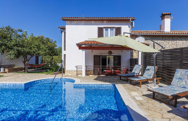 Casa de 4 quartos em Sveta Nedelja com piscina privada e jardim - Foto 40