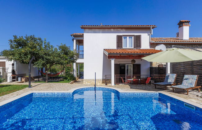 Casa de 4 quartos em Sveta Nedelja com piscina privada e jardim - Foto 25