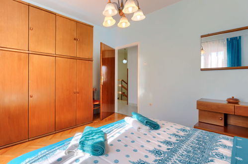 Foto 30 - Casa con 3 camere da letto a Sveta Nedelja con piscina privata e giardino