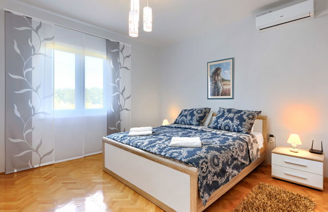 Casa de 4 quartos em Sveta Nedelja com piscina privada e jardim - Foto 31