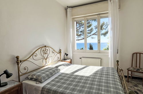 Photo 16 - Maison de 3 chambres à San Lorenzo al Mare avec terrasse et vues à la mer