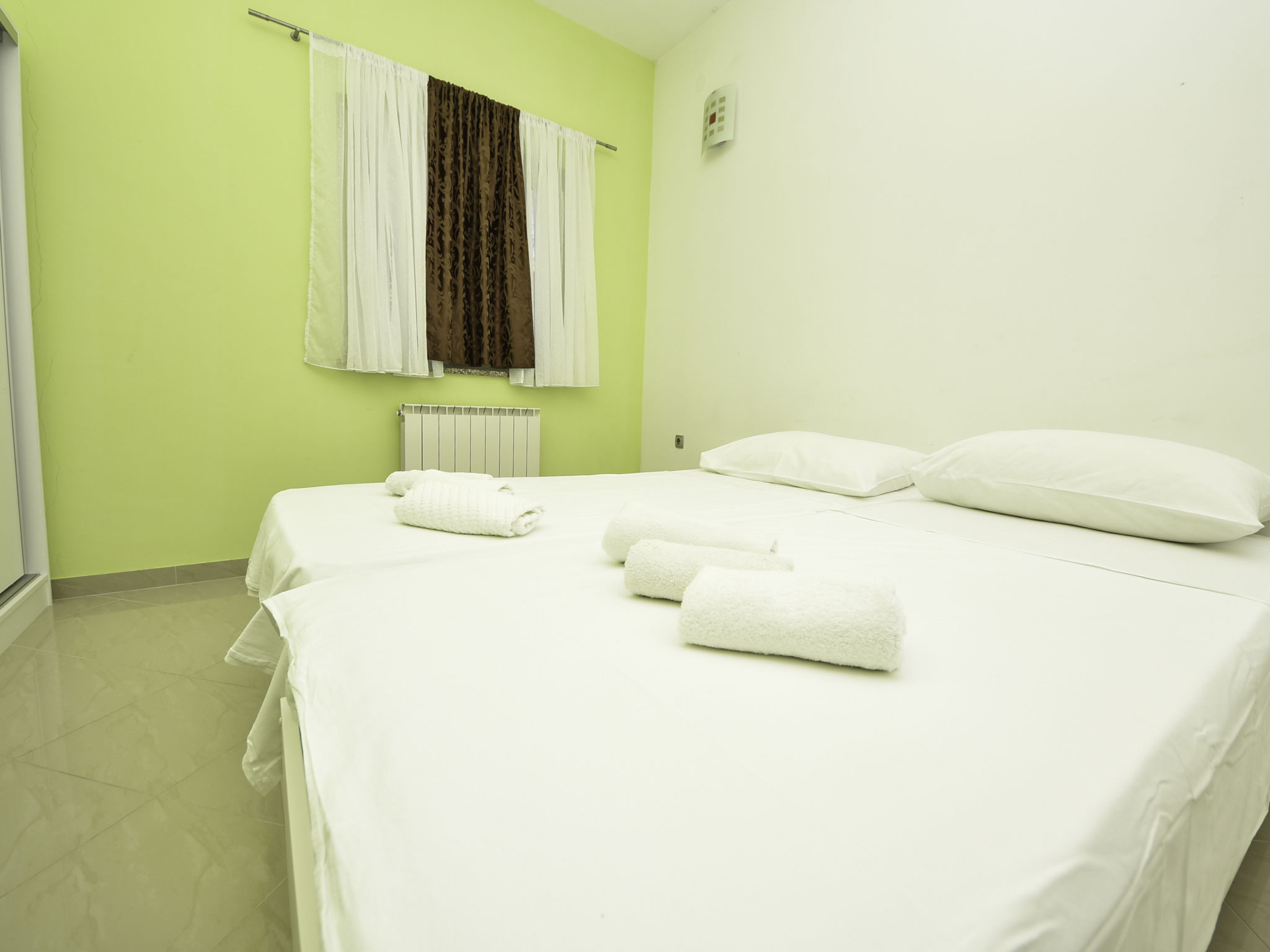 Foto 11 - Appartamento con 3 camere da letto a Jasenice con terrazza e vista mare