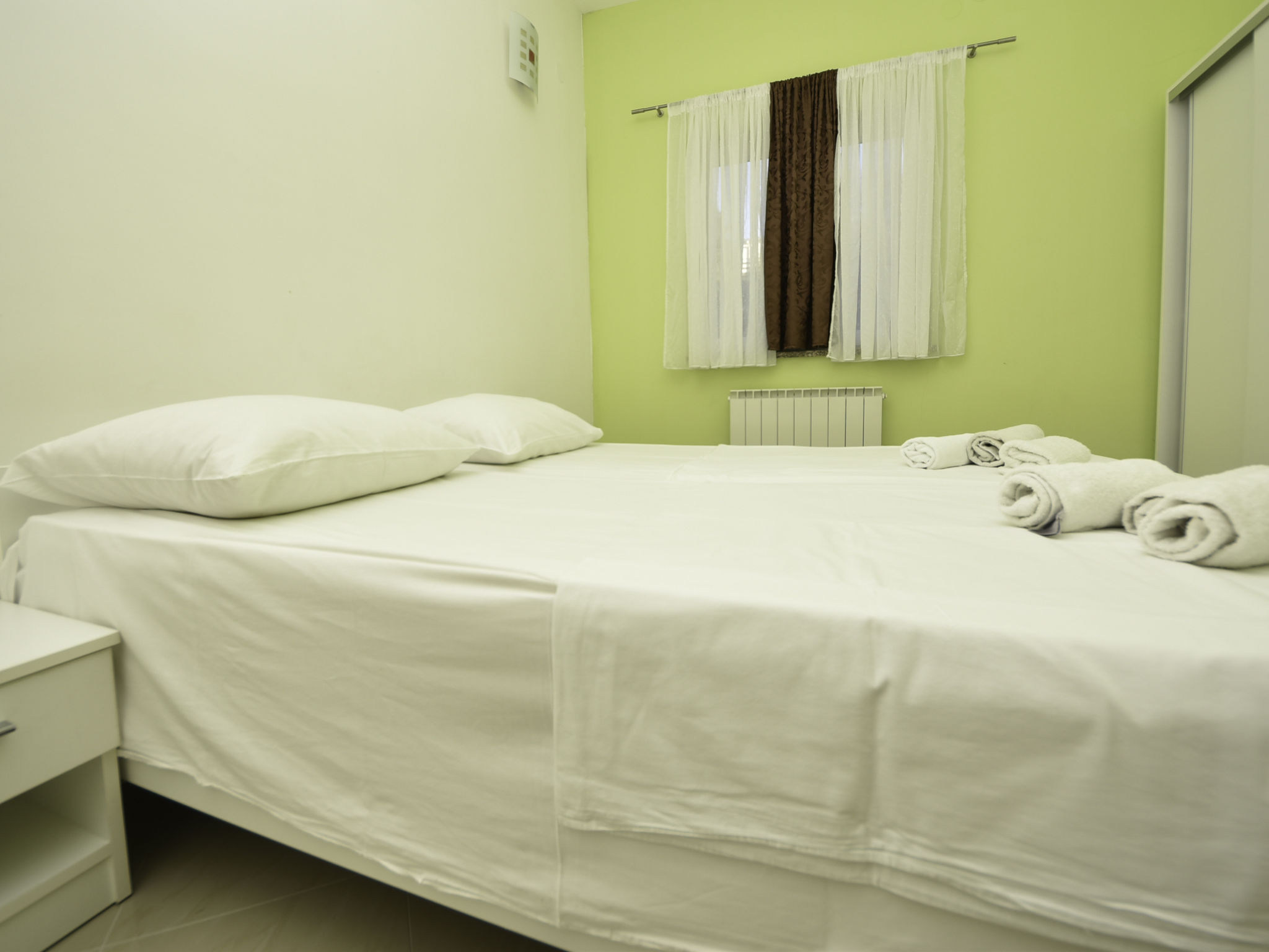 Foto 10 - Appartamento con 3 camere da letto a Jasenice con terrazza e vista mare