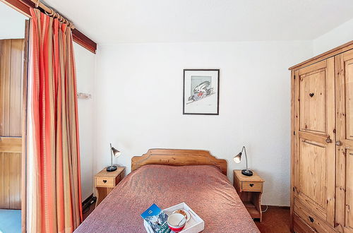 Foto 14 - Appartamento con 3 camere da letto a Villarembert con piscina