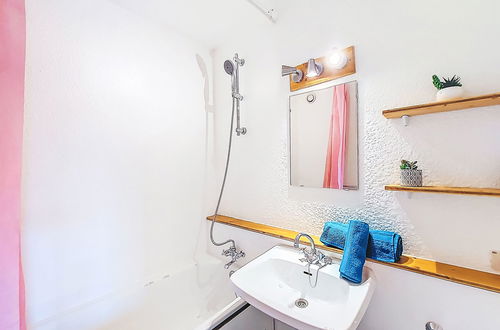 Foto 18 - Appartamento con 3 camere da letto a Villarembert con piscina