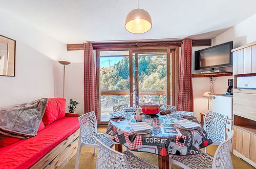 Foto 8 - Appartamento con 3 camere da letto a Villarembert con piscina