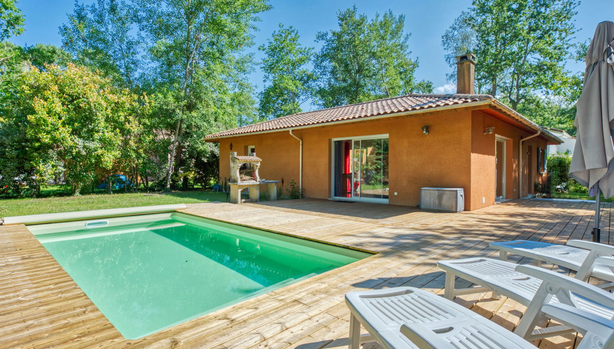Casa de 4 quartos em Naujac-sur-Mer com piscina privada e jardim - Foto 1