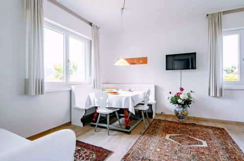 Foto 17 - Haus mit 1 Schlafzimmer in Calceranica al Lago mit garten und blick auf die berge
