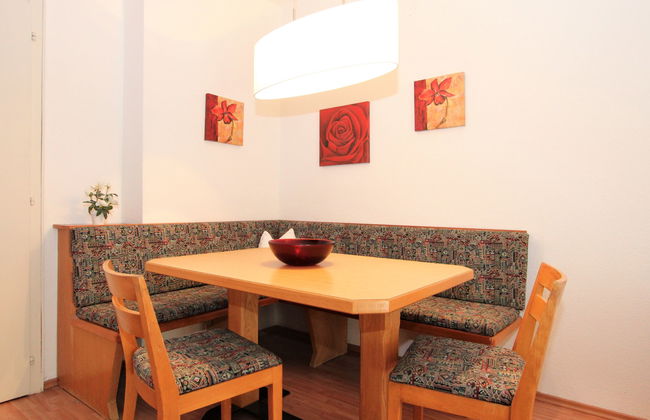 Apartment in Seefeld in Tirol with garden - Photo 4