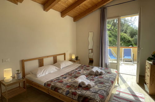 Foto 3 - Appartamento con 2 camere da letto a Prelà con piscina e giardino