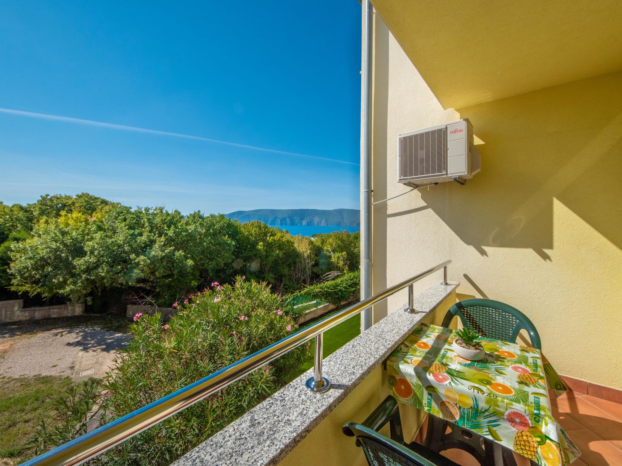 Foto 2 - Apartamento de 1 habitación en Krk con vistas al mar