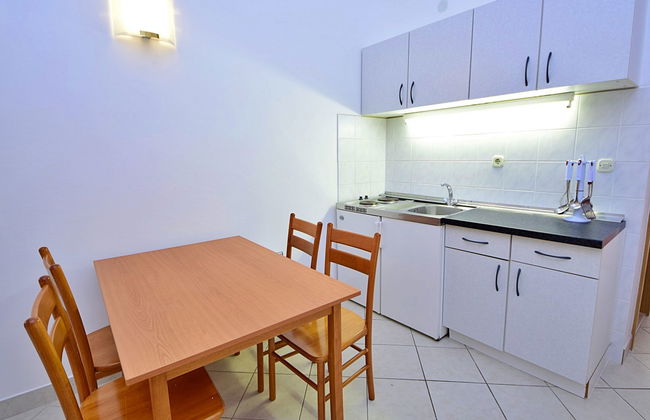 Appartamento con 1 camera da letto a Orebić con piscina e giardino - Foto 7