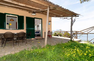 Foto 1 - Casa con 2 camere da letto a Massa Lubrense con giardino e vista mare