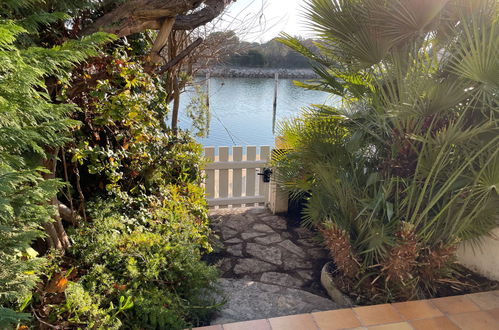 Photo 5 - Maison de 2 chambres à Le Grau-du-Roi avec terrasse et vues à la mer