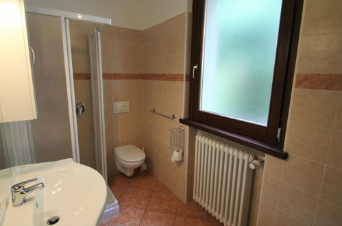 Photo 14 - 1 bedroom Apartment in Brezzo di Bedero with garden