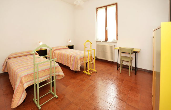 Casa de 4 quartos em Castelveccana com jardim e terraço - Foto 16
