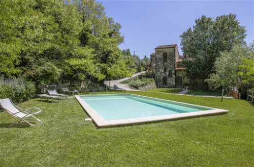 Foto 18 - Appartamento con 1 camera da letto a Sesto Fiorentino con piscina e giardino