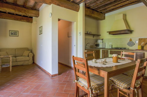 Photo 3 - 1 bedroom Apartment in Sesto Fiorentino with swimming pool and garden