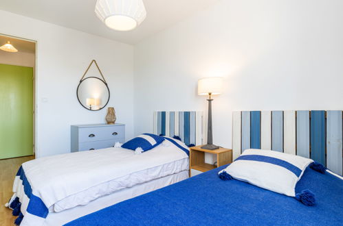 Foto 15 - Appartamento con 2 camere da letto a Vaux-sur-Mer con piscina e vista mare