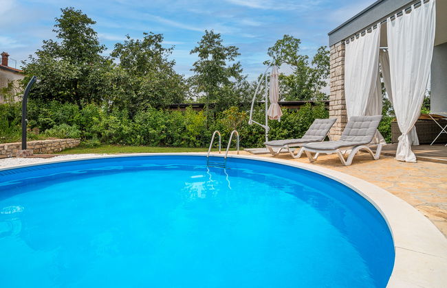 Casa de 2 quartos em Buje com piscina privada e jardim - Foto 15