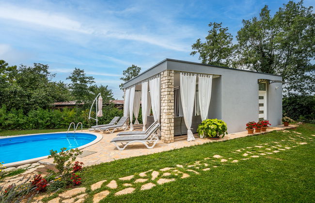Casa de 2 quartos em Buje com piscina privada e jardim - Foto 4