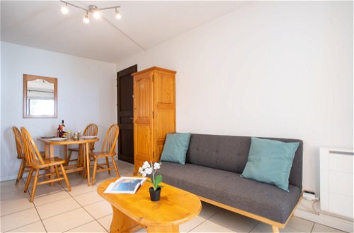 Foto 4 - Appartamento con 2 camere da letto a Roquebrune-sur-Argens con piscina e vista mare