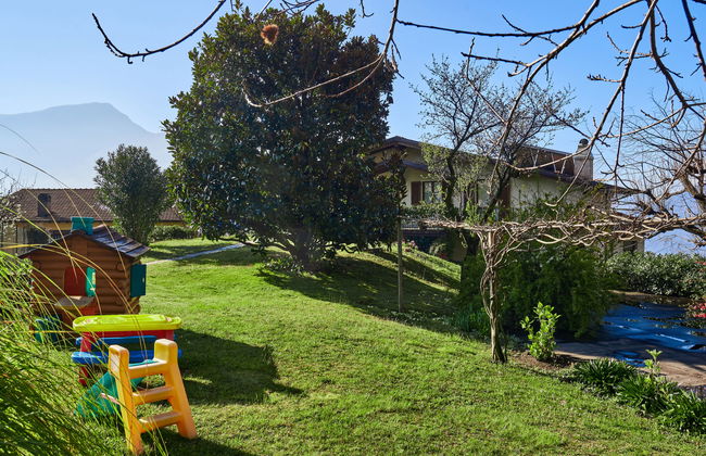 3 bedroom Apartment in Gravedona ed Uniti with garden and terrace - Photo 31