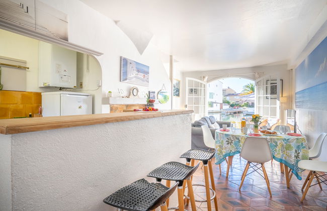 3 bedroom House in Grimaud with garden and terrace - Photo 9