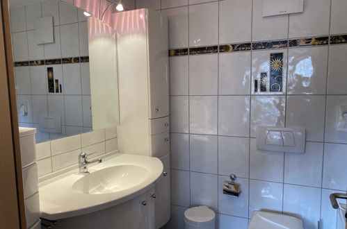 Foto 14 - Appartamento con 2 camere da letto a Saas-Almagell con sauna e vasca idromassaggio
