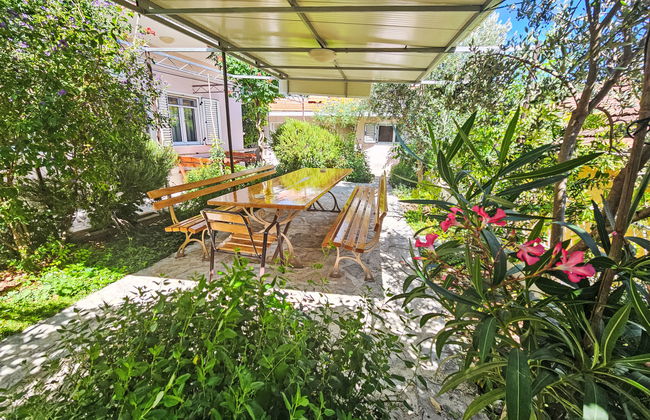 Casa de 9 quartos em Marina com terraço - Foto 4