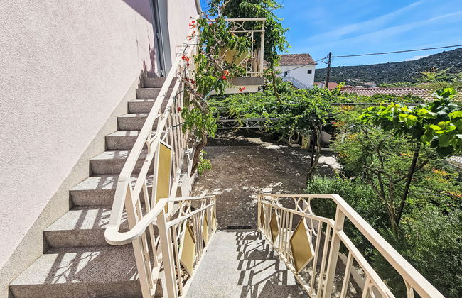 Casa de 9 quartos em Marina com terraço - Foto 24