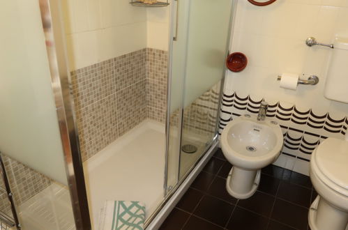 Foto 16 - Apartment mit 2 Schlafzimmern in Vendone mit schwimmbad und garten