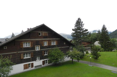 Photo 5 - 2 bedroom Apartment in Saanen with garden