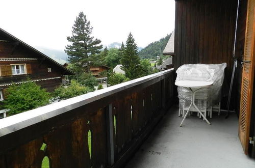 Photo 3 - 2 bedroom Apartment in Saanen with garden