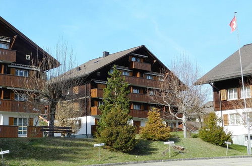 Photo 2 - 2 bedroom Apartment in Saanen with garden