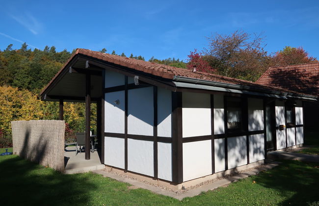 Casa de 2 quartos em Ronshausen com piscina e jardim - Foto 1