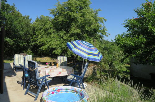 Photo 4 - Maison de 2 chambres à Labin avec jardin et terrasse