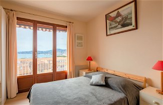 Foto 3 - Apartment mit 2 Schlafzimmern in Sainte-Maxime mit terrasse und blick aufs meer