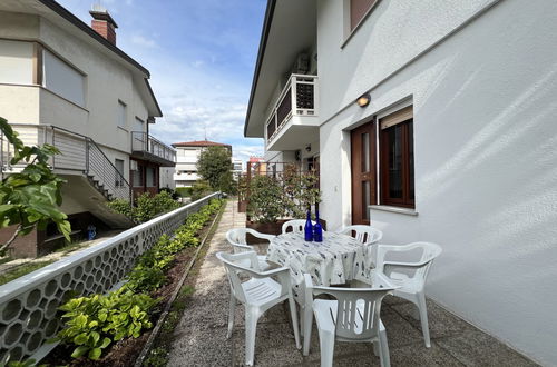 Photo 15 - 1 bedroom Apartment in Lignano Sabbiadoro with garden