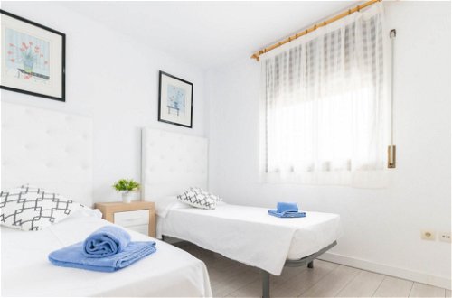 Foto 5 - Appartamento con 2 camere da letto a Castelló d'Empúries con terrazza e vista mare