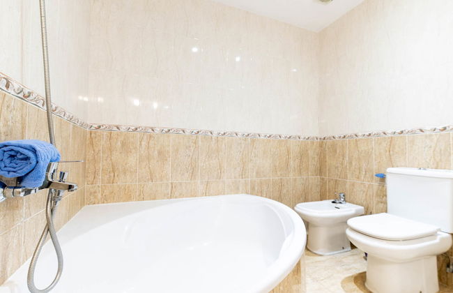 2 bedroom Apartment in Castelló d'Empúries with terrace - Photo 14