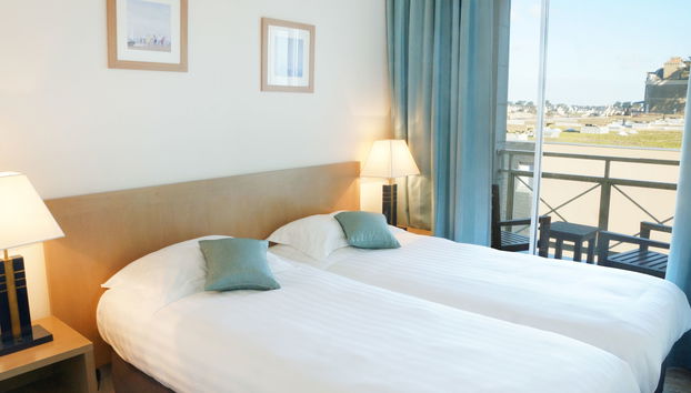Apartment mit 2 Schlafzimmern in Saint-Malo mit schwimmbad und garten - Foto 3