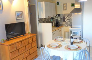 Photo 2 - 1 bedroom House in Narbonne with terrace and sea view